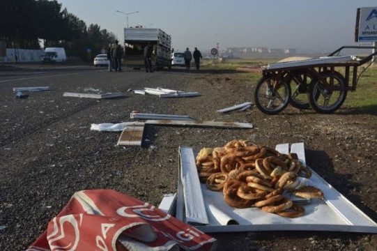 Siverek’te pikabın çarptığı simitçi ağır yaralandı