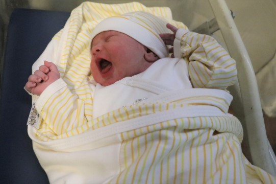 Şanlıurfa’da yeni yılın ilk bebeği Azra oldu