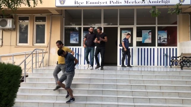 Hırsızlar ikinci soygunlarında anneye takıldı (Videolu Haber)