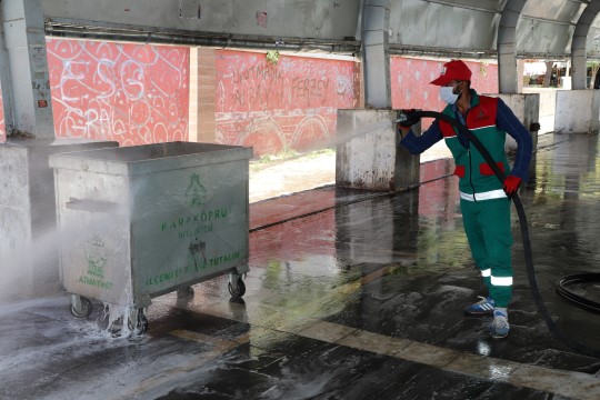 Karaköprü'de, kurban kesim sonrası yoğun temizlik (Video)