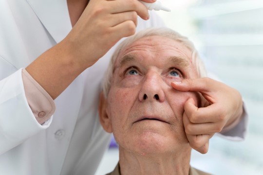 “75 yaşın yüzde 20’sinde görülüyor, görme kaybına sebep olabilir”