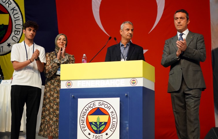 Fenerbahçe’de İsmail Kartal’a veda edildi