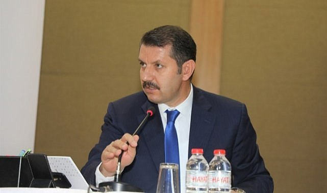 Vali Ayhan'dan 8 Mart Kadınlar günü mesajı