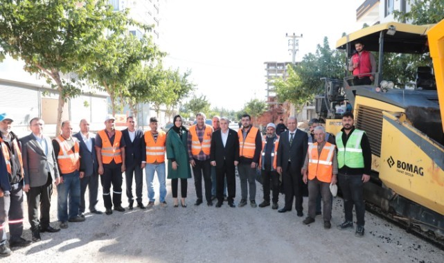 Beyazgül ve Çakmak asfalt çalışmasını inceledi (video)