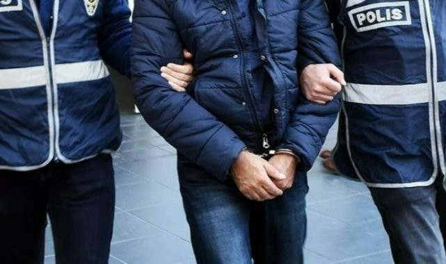 Şanlıurfa'da polis aranan 2 firari hükümlüyü yakaladı