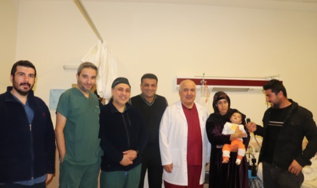 4 aylık bebek Harran Üniversitesi Hastanesinde sağlığına kavuştu (Video)