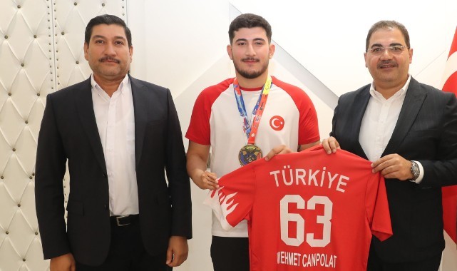 Canpolat, dünya şampiyonu genç sporcuyu tebrik etti (video)