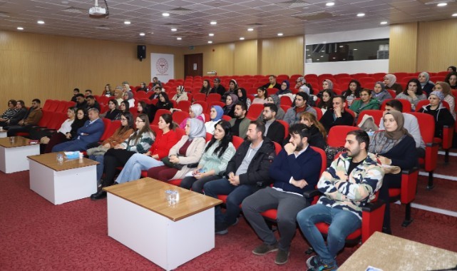 Yenidoğan Ünitelerinde Aile Merkezli Bakım” Paneli Gerçekleşti (video)