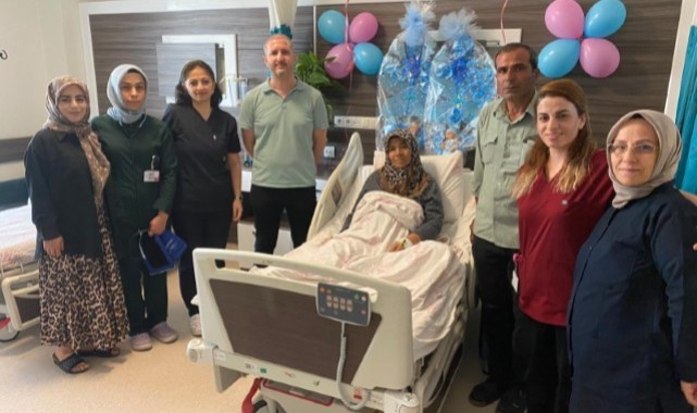 Birecik’te Hayat Veren Doğum: 53 Yaşındaki Annenin İkiz Sevinci