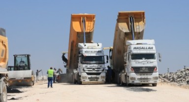 Şanlıurfa Büyükşehir’den Viranşehir’de Eş Zamanlı Yol Çalışmaları!