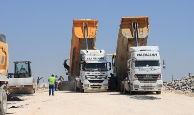 Şanlıurfa Büyükşehir’den Viranşehir’de Eş Zamanlı Yol Çalışmaları!