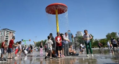 Şanlıurfa’da Hava Sıcaklığı Rekor Seviyeye Ulaştı: Termometreler 51 Dereceyi Gösterdi 
