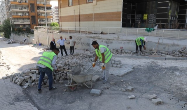 Karaköprü’de altyapı sonrası yol onarımları hız kazandı