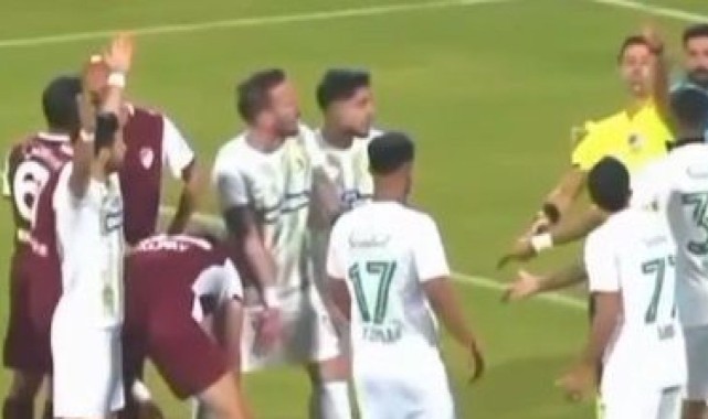 Şanlıurfaspor Taraftarları Hakem Kararlarına Tepkili!