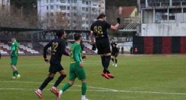 Şanlıurfaspor, Kastamonuspor'u Deplasmanda 4-2 Mağlup Etti