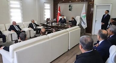 Şanlıurfa Karaköprü’de Kılıç’tan Çiftçi’ye Ziyaret