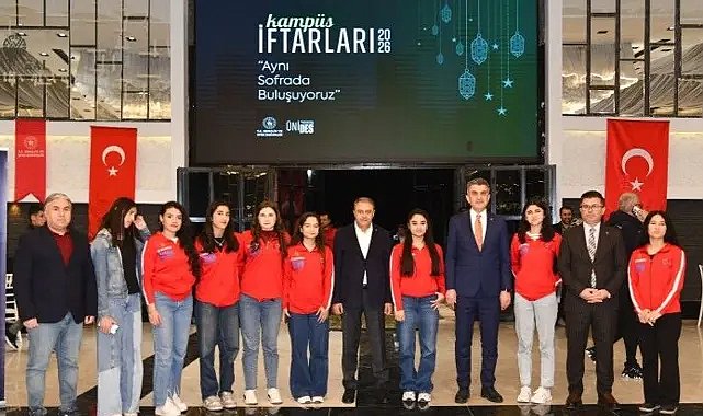 Şanlıurfa Valisi Hasan Şıldak Gençlerle Aynı Sofrada