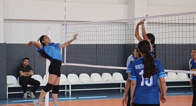 Şanlıurfa’da Öğrenciler Voleybol İçin Buluştu