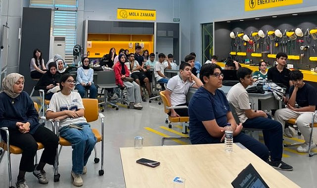 Geleceğin Teknoloji Yıldızları Harran Üniversitesi'nde Buluştu!