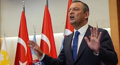 Siyasette İsim Krizi! 