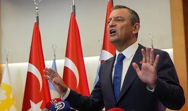 Siyasette İsim Krizi!