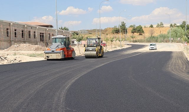 Haliliye’de Ulaşımı Rahatlatacak Çalışma! Şehit Cuma Uçar Caddesi Yenileniyor