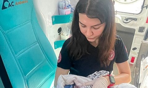 Şanlıurfa'da Araç İçerisinde Mucize Doğum