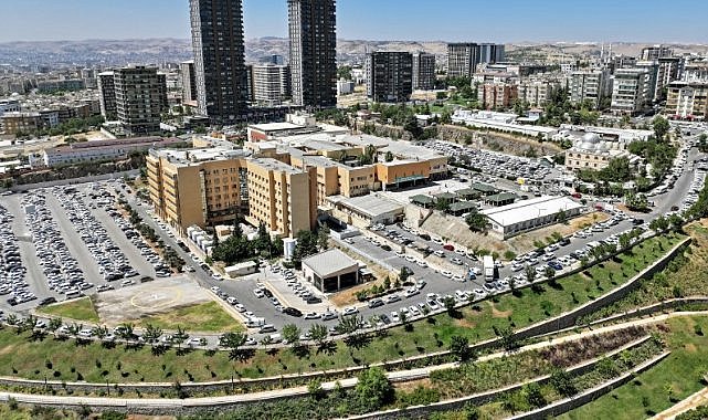 Şanlıurfa’da Genç Hastanın Kalça Protezi İçin Farklı Tedavi Yöntemi