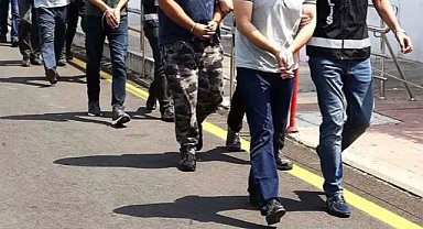 Şanlıurfa’da Kendilerini Polis Ve Savcı Olarak Tanıtan 4 Şüpheli Yakalandı