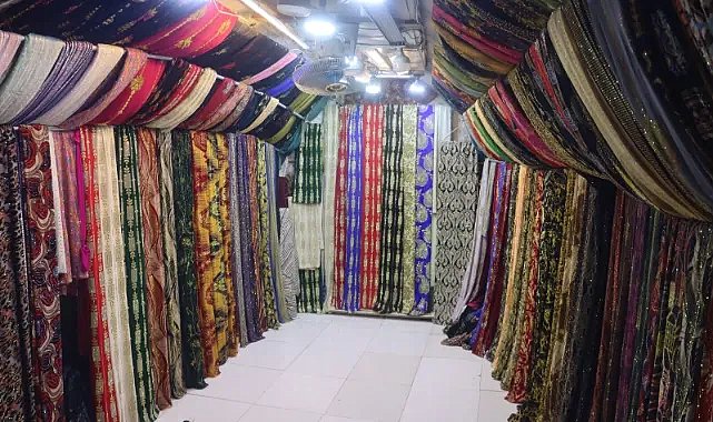 Şanlıurfa’da Kumaşlar Kişiye Özel Yöresel Kıyafetlere Dönüşüyor