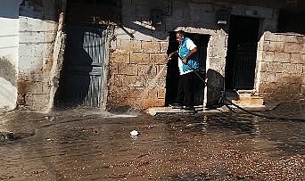 Şanlıurfa Eyyübiye’de Cadde Ve Sokaklar Temizleniyor