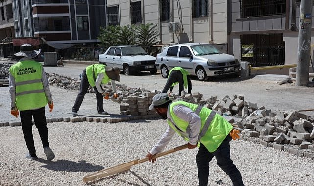 Şanlıurfa Haliliye’de Yol Bakım Ve Onarım Çalışmaları Devam Ediyor