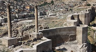 Şanlıurfa Kalesi’nde tarihi izler gün yüzüne çıkıyor