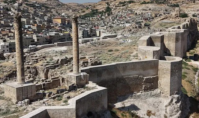 Şanlıurfa Kalesi’nde tarihi izler gün yüzüne çıkıyor