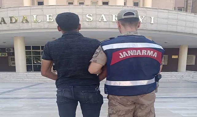 Şanlıurfa Karaköprü’de Aranan Şahıs Jandarmadan Kaçamadı