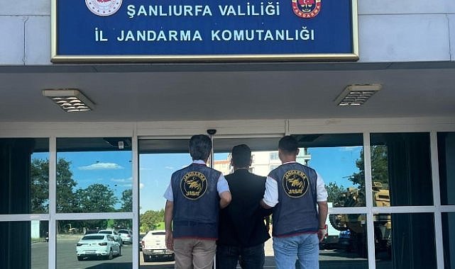 Karaköprü’de 5 yıl 9 ay hapis cezasıyla aranan şahıs yakalandı