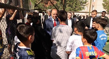 Karaköprü’de Bir Okula Daha Sentetik Çim Saha Kazandırıldı