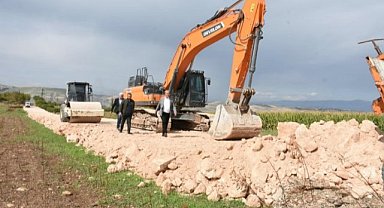 Şanlıurfa Hilvan’da Kırsal Yollar İçin Yeni Ulaşım Çalışması