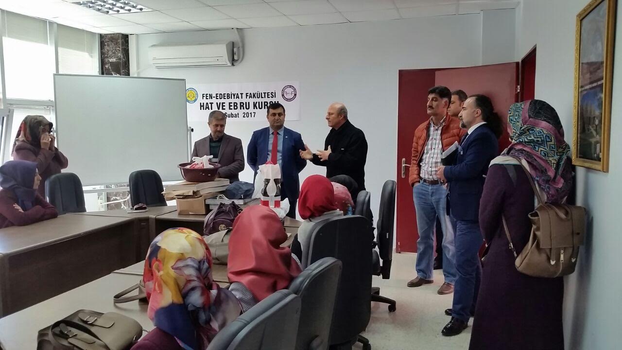 Harran Üniversitesi'nde Ebru ve Hat sanatı kursu açıldı