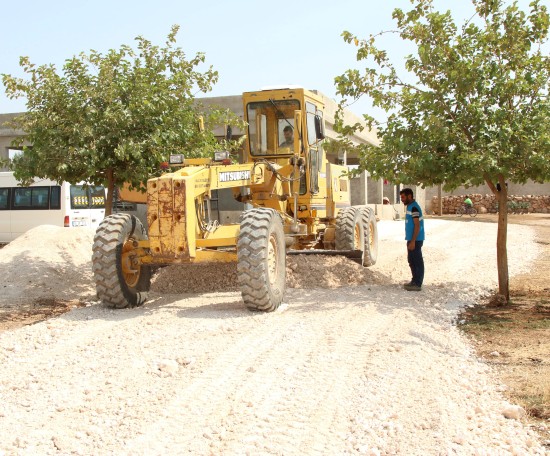 Haliliye Belediyesi, kırsaldaki yol ihtiyaçlarını gideriyor