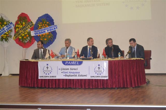 Geleceğin İzinde Yeni Bir Türkiye Paneli düzenlendi