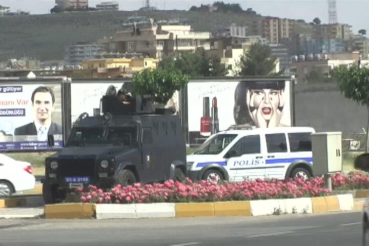 Şanlıurfa'da Bombalı Araç Alarmı