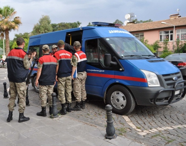 Ceylanpınar'da 24 Kişi Göz Altına alındı