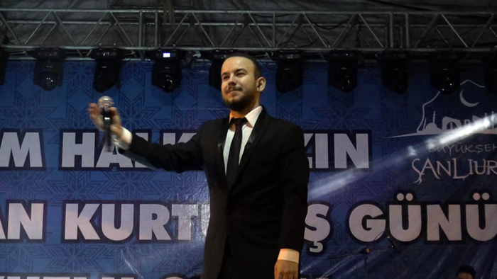 Özkaya,Tatlıses\'e dua istedi