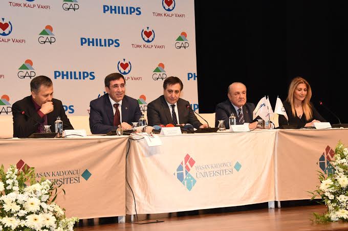 Küçük Kalpler İçin İmzalar Atıldı