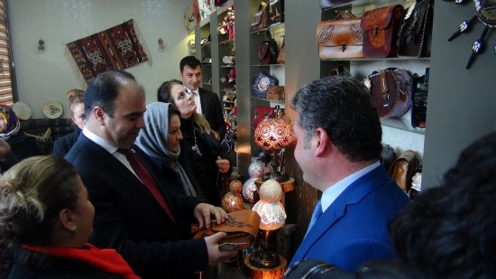 Çiftçi, Hamarat eller çarşısı büyük ilgi görüyor