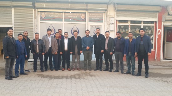 Birecik'te akil gençler referandum çalışmalarına başladı