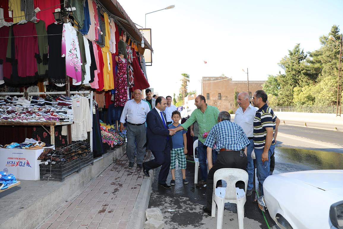 Çiftçi tarihi bölgelerdeki esnafı ziyaret etti