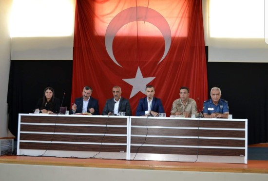 Hilvan’da muhtarlar istişare toplantısında buluştu