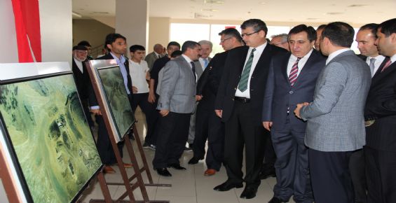 Prof. Dr. Klaus Schmidt katılmcılara önemli bilgiler verdi